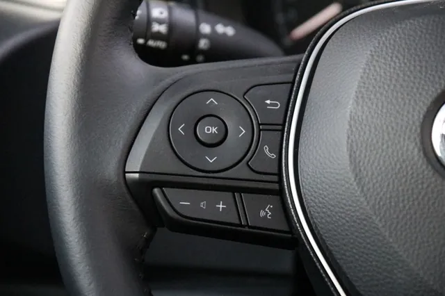 2026 Toyota Corolla XLI HEV, photo 8 of 10