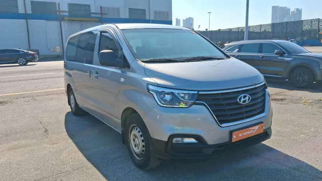 2018 Hyundai Starex 12-seat, photo 7 of 10 of this vehicle