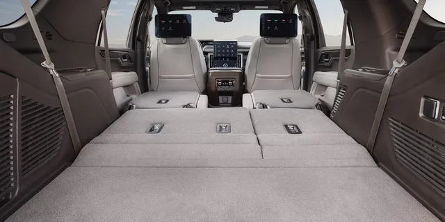 2026 GMC Yukon Elevation 5.3L V8, photo 5 of 7