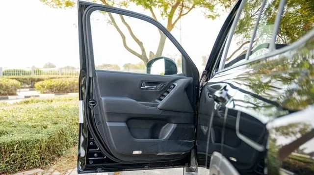 2024 Toyota Land Cruiser 300 GR Sport, photo 6 of 9