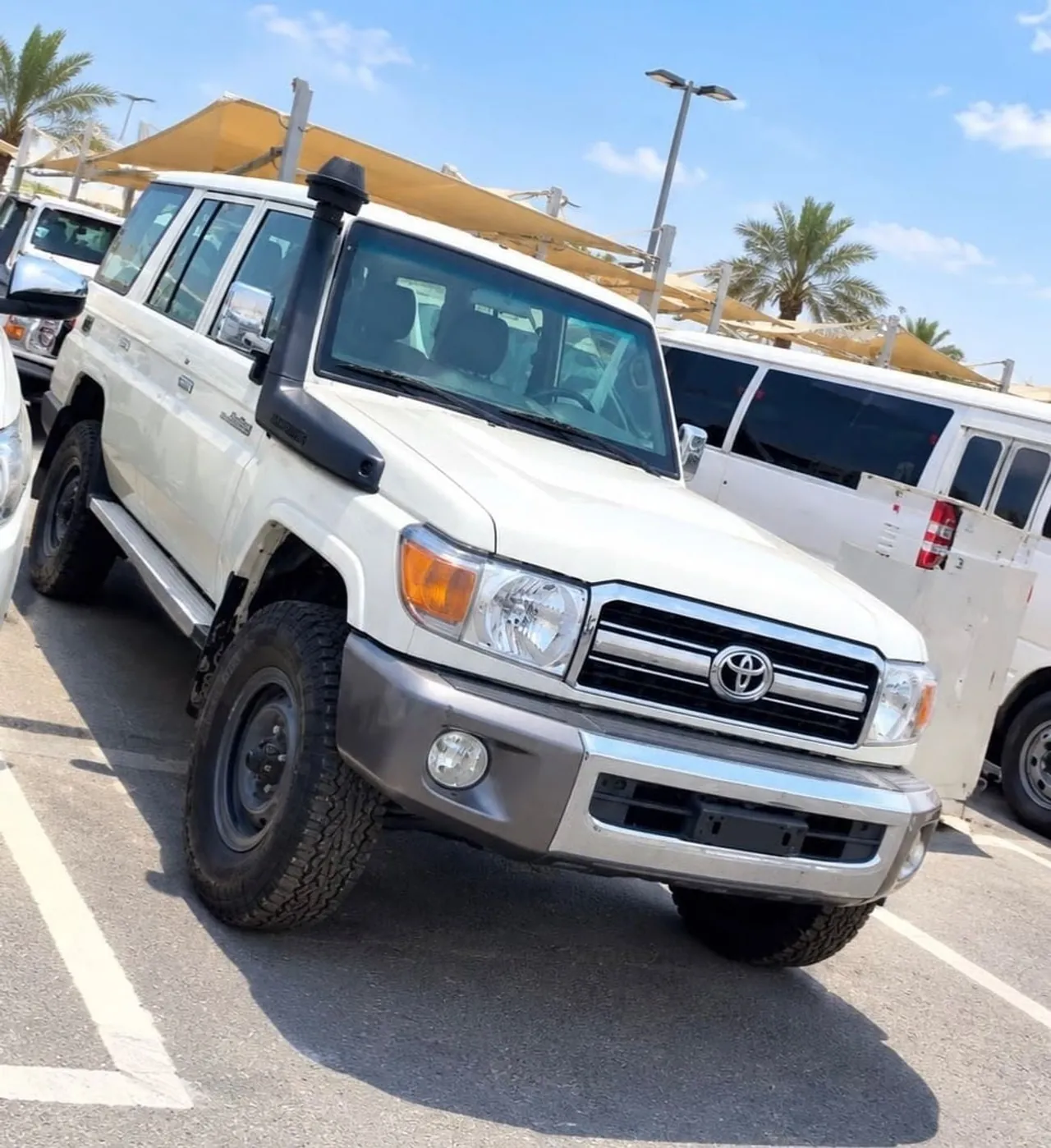 2019 Toyota Land Cruiser 76 Hardtop Standard, photo 1 of 10