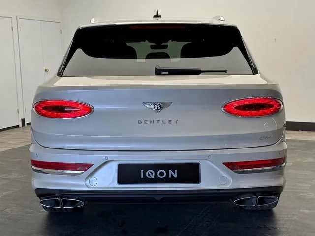 2024 Bentley Bentayga, photo 3 of 10 of this vehicle