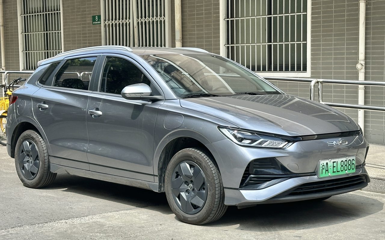 BYD e2