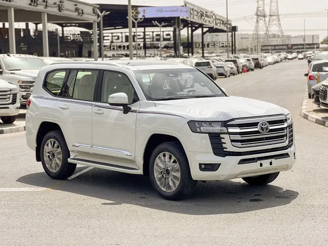 2026 Toyota Land Cruiser 300 EXR 4.0 V6 petrol, photo 1 of 6