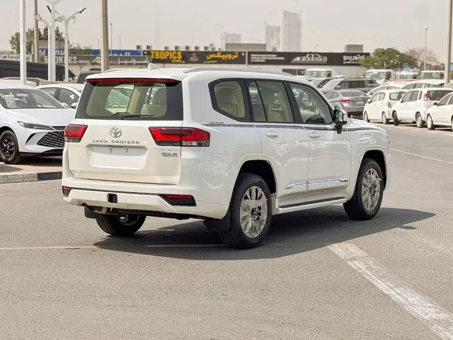 2026 Toyota Land Cruiser 300 EXR 4.0 V6 petrol, photo 2 of 6