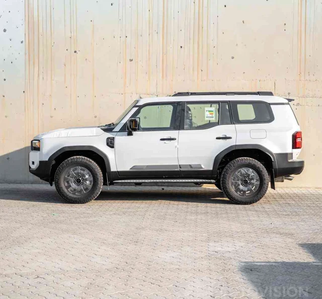 2026 Toyota Land Cruiser Prado Adventure 2.8 diesel, opposite side view