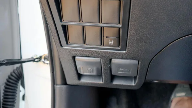 Toyota Hilux Double Cab 4x4 2.4 turbo diesel manual, photo 5 of 6