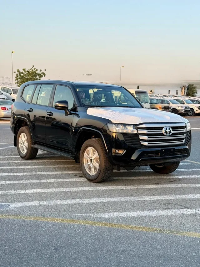 2026 Toyota Land Cruiser 300 GXR 4.0 V6, photo 2 of 6