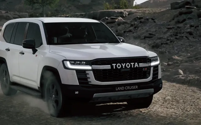 2026 Toyota Land Cruiser 300 GXR 3.5L V6 Twin Turbo, front view